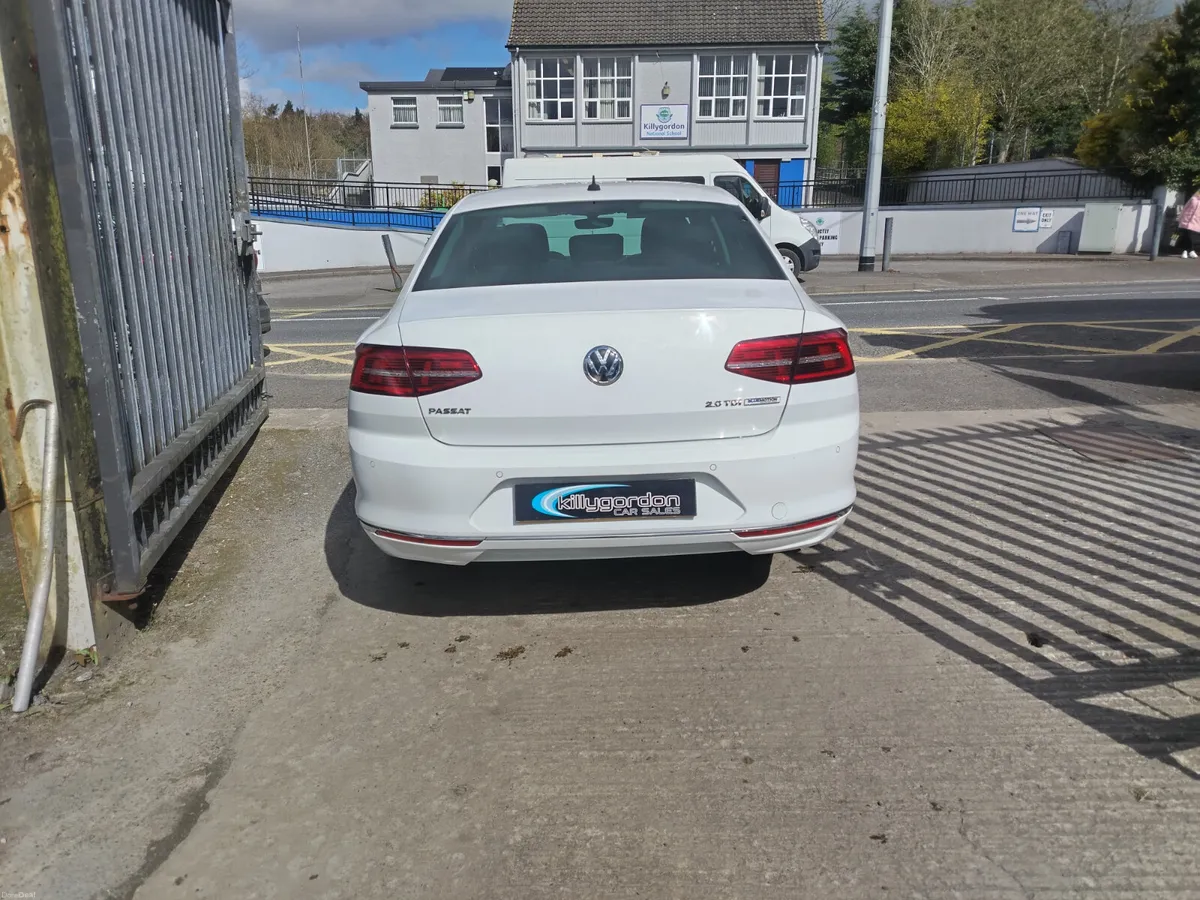 Volkswagen Passat 2016 - Image 4