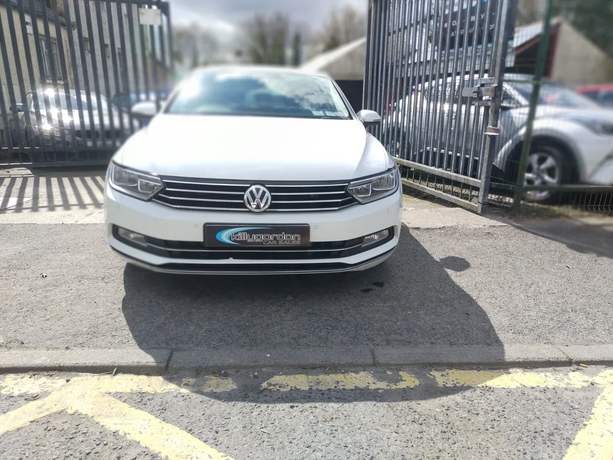 Volkswagen Passat 2016 - Image 3