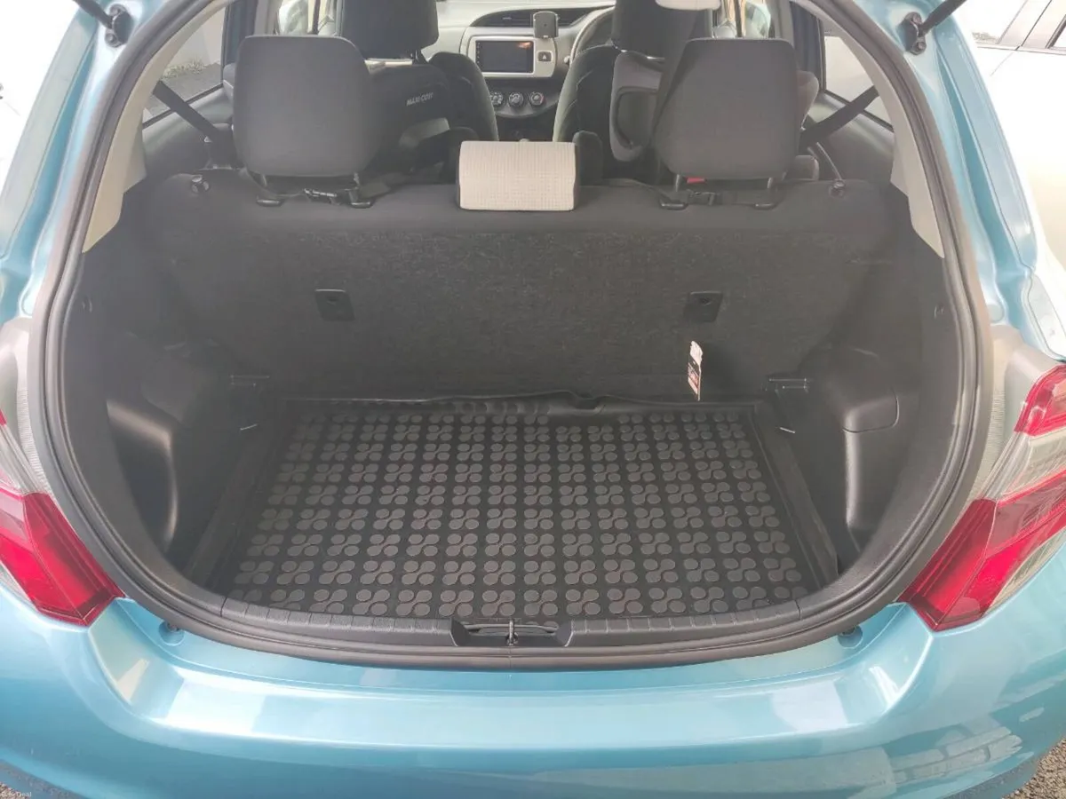 Toyota Vitz 151 1.0L Petrol Automatic - Image 2