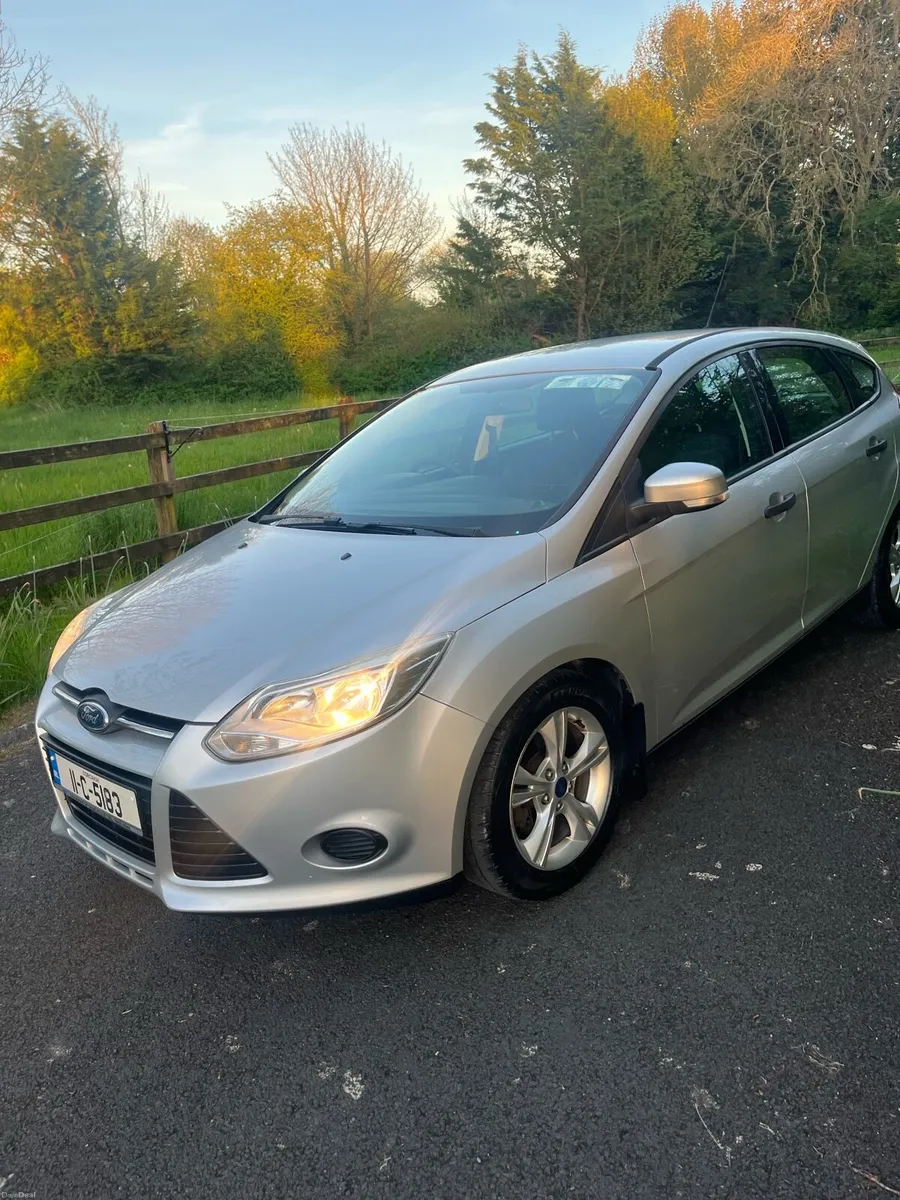 Ford Focus 2011 - Image 2