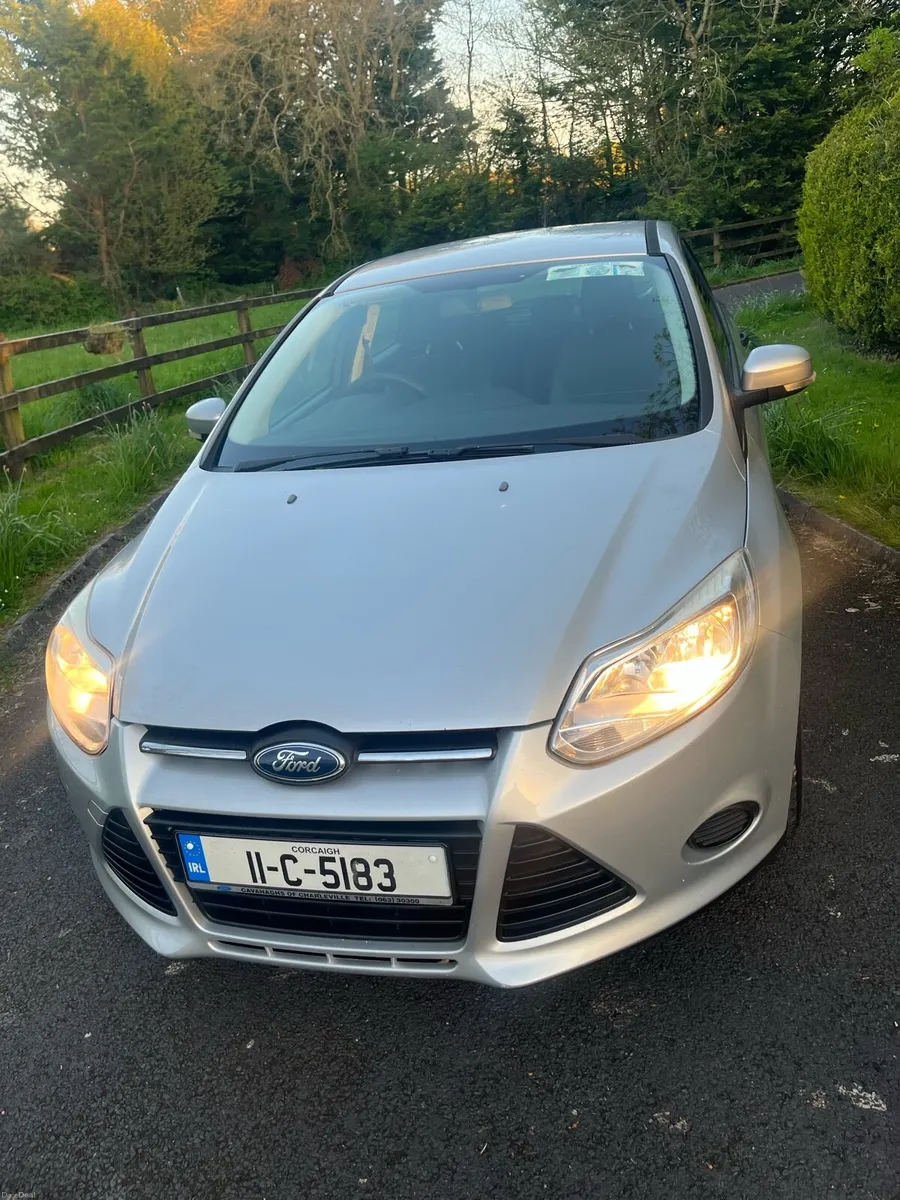 Ford Focus 2011 - Image 3