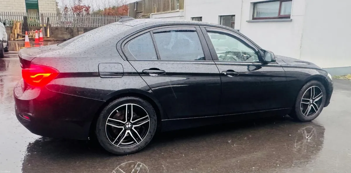BMW 3-Series 2017 - Image 1