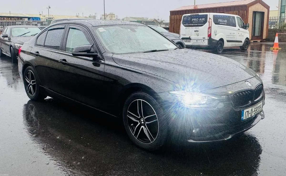 BMW 3-Series 2017 - Image 2