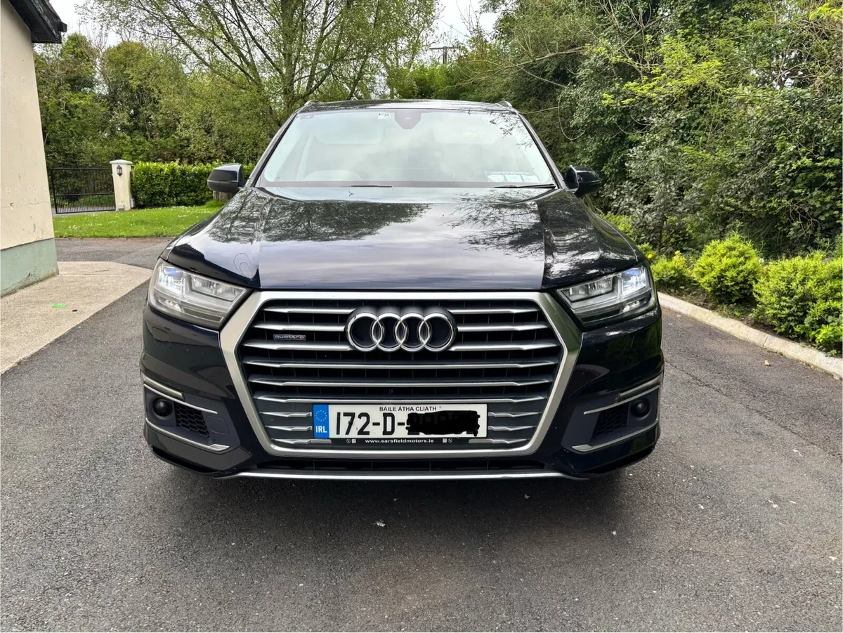 Audi Q7 - Image 1