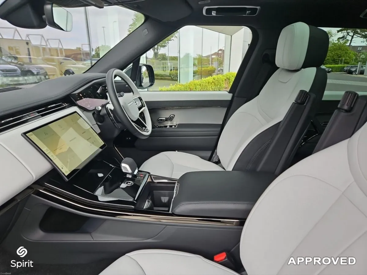 Land Rover Range Rover Sport 3.0 PHEV 460PS SE Dyn - Image 3