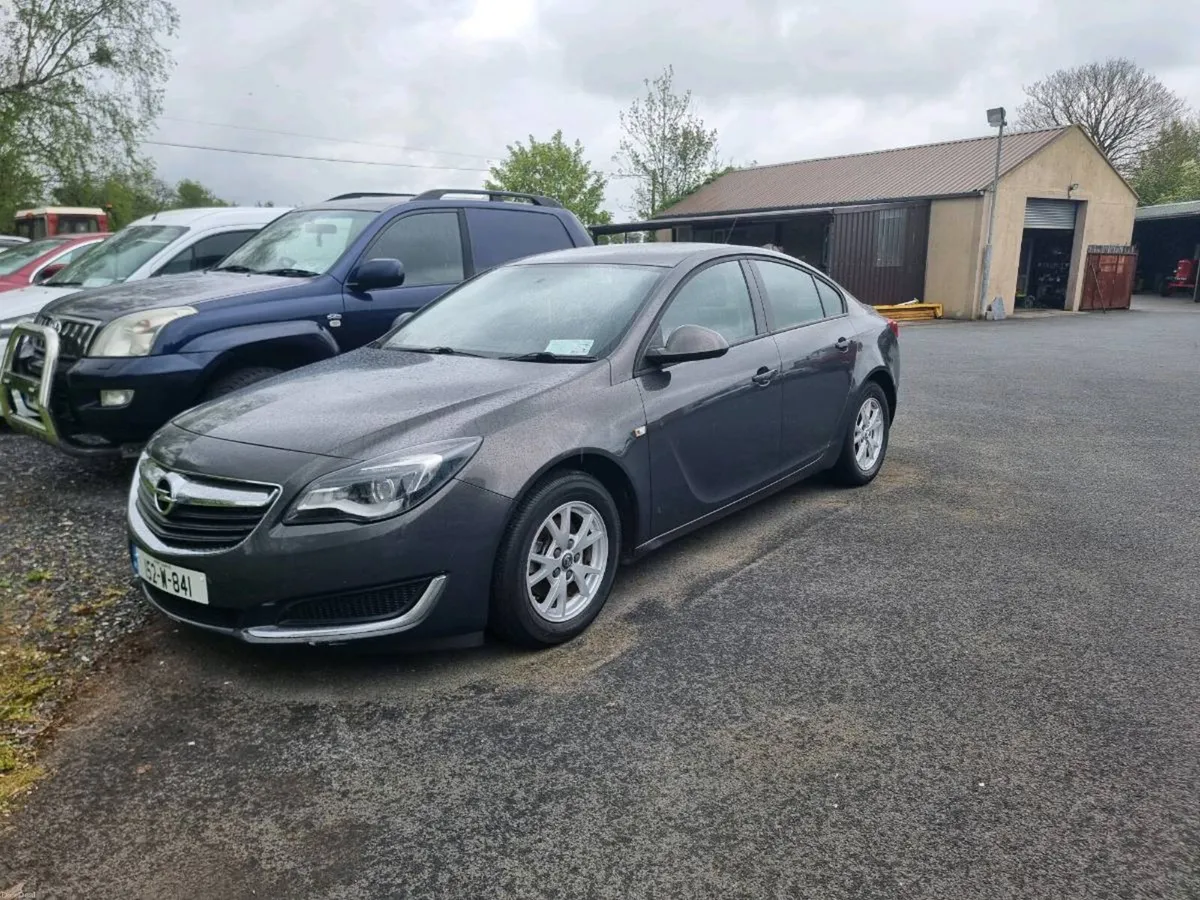 Opel Insignia - Image 1