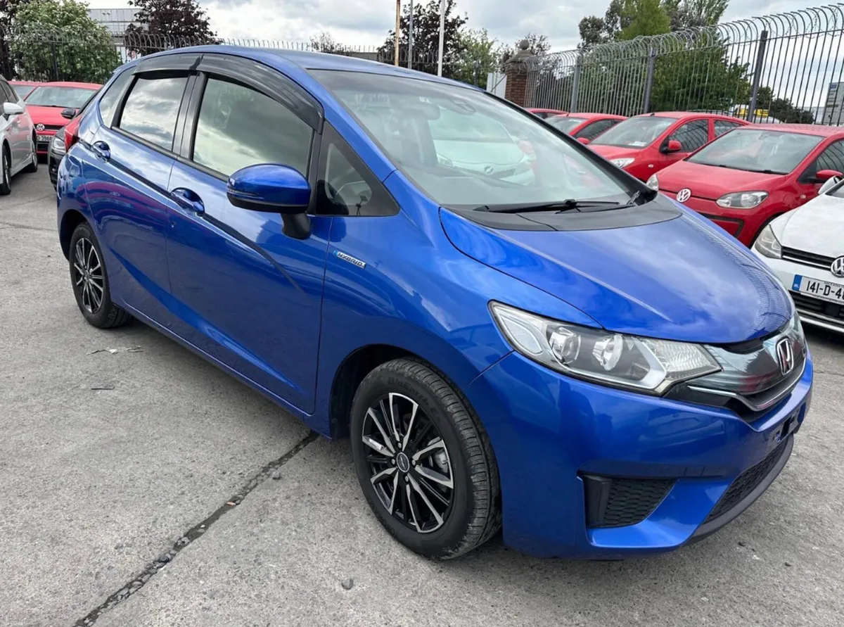 2014 Honda Fit 1.5 Hybrid Auto /  New Nct/ Warrant - Image 2