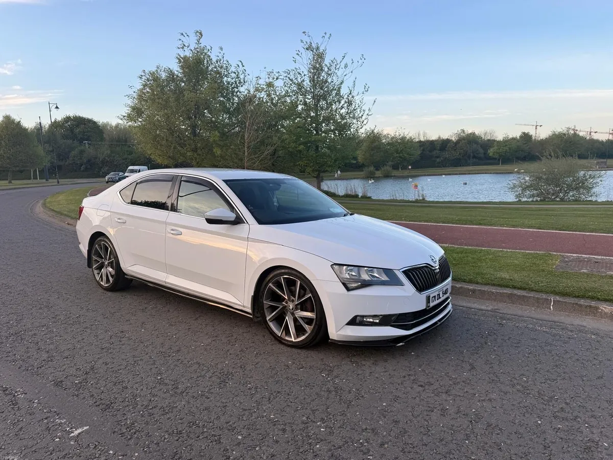 2017 Skoda Superb DSG 2.0 TDI SE - Image 1
