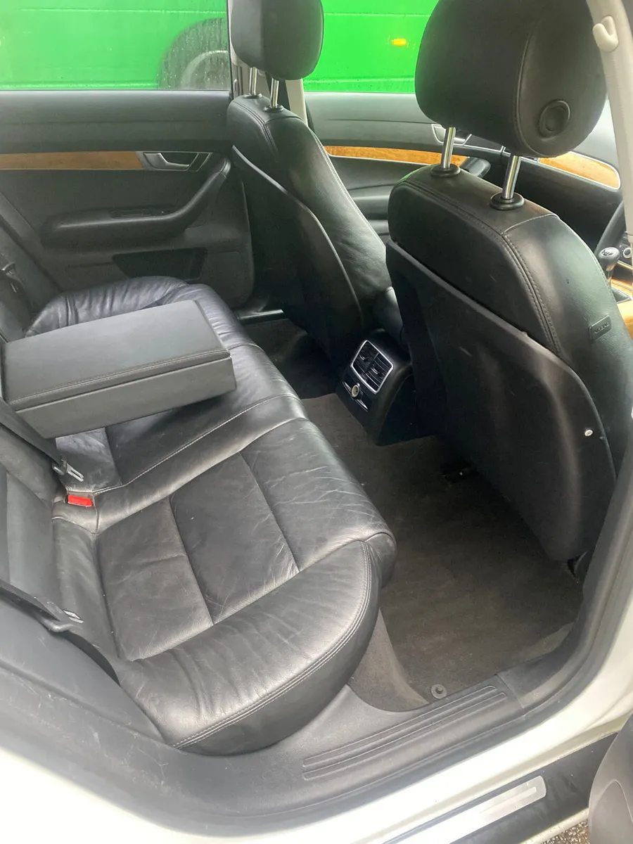 Audi A6 2010 - Image 4