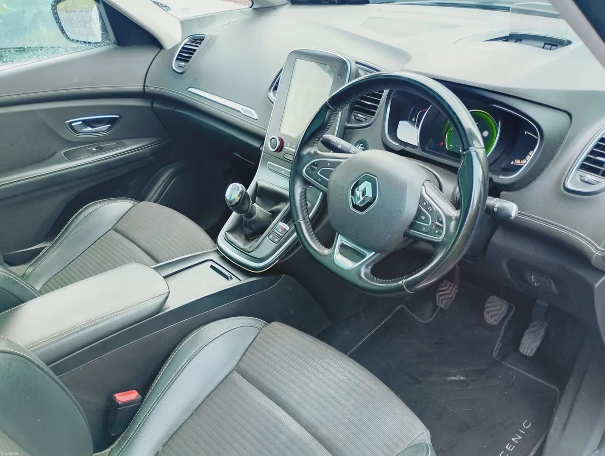 Renault Grand Scenic 2018 - Image 3