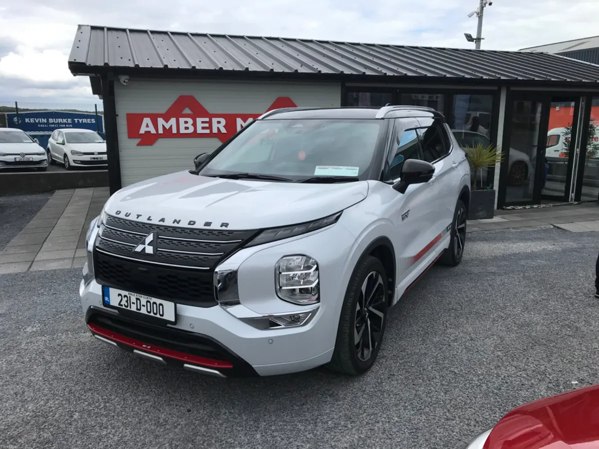 2023 Mitsubishi Outlander RALLIART EDITION - Image 2