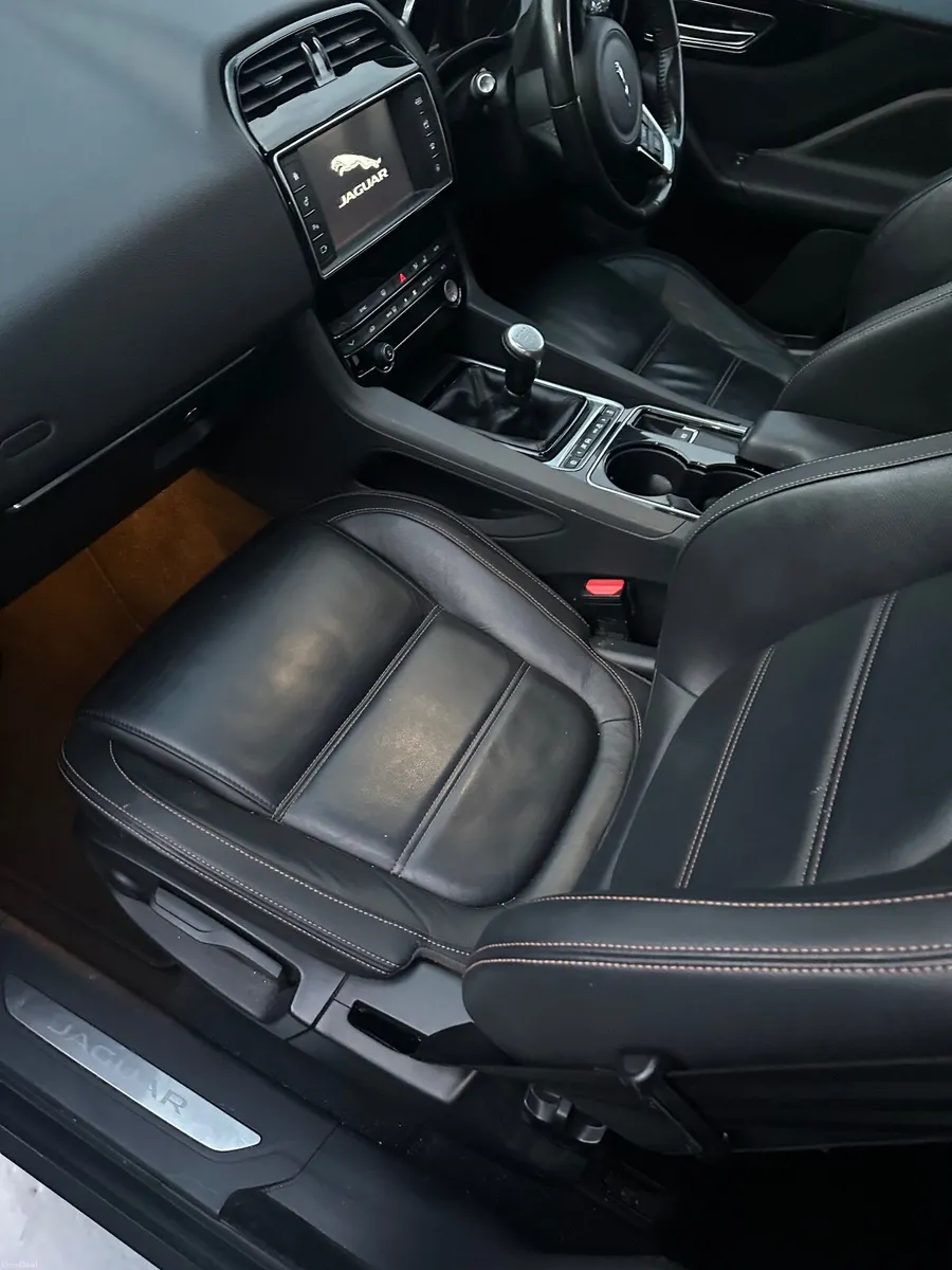 Jaguar F-Pace 2017 - Image 1