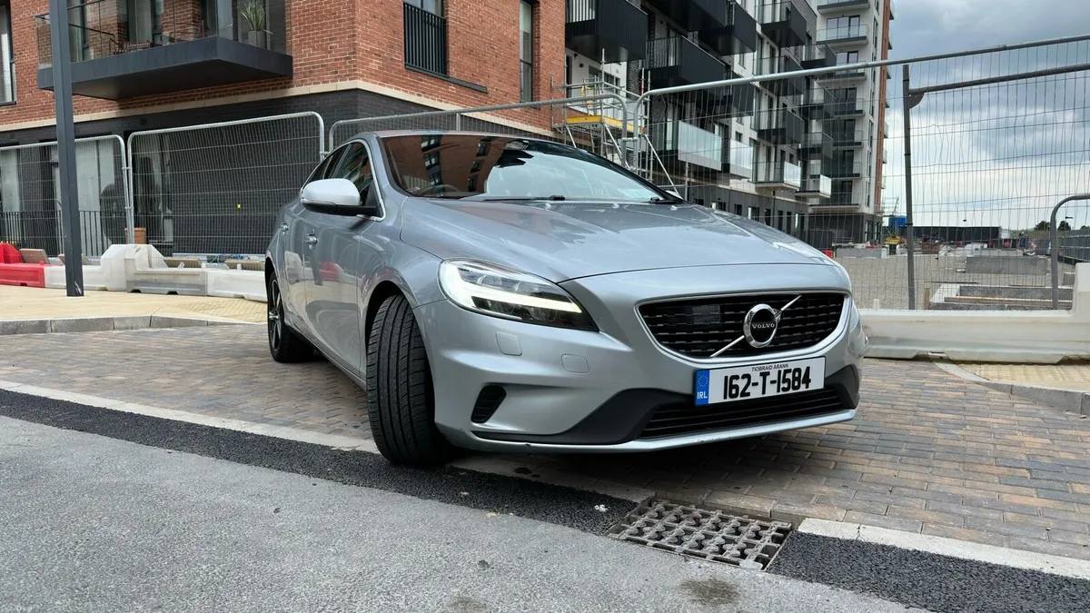 Volvo V40 D4 190bhp R-Design - Image 1
