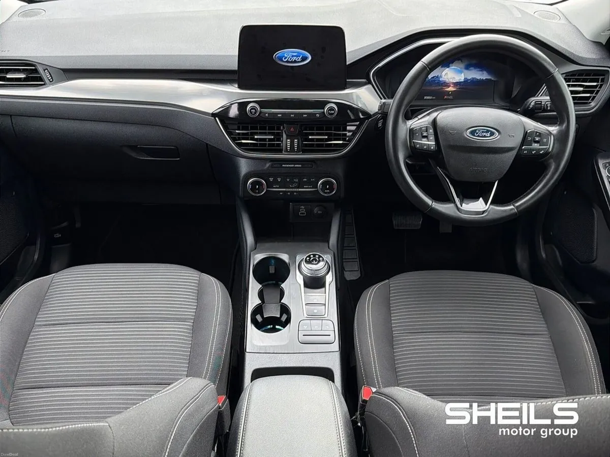Ford Kuga Automatic 2.5 Plug-in Hybrid Titanium - Image 3