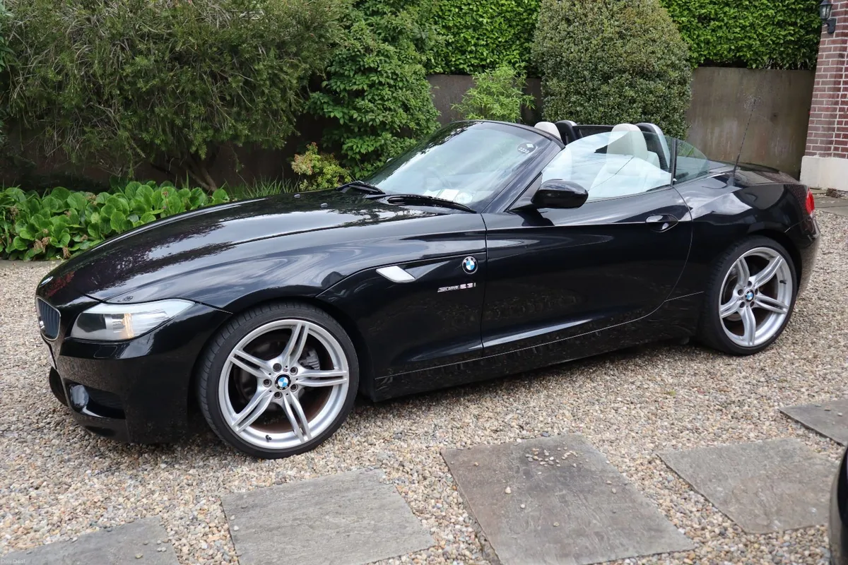 BMW Z4 2010 - Image 4