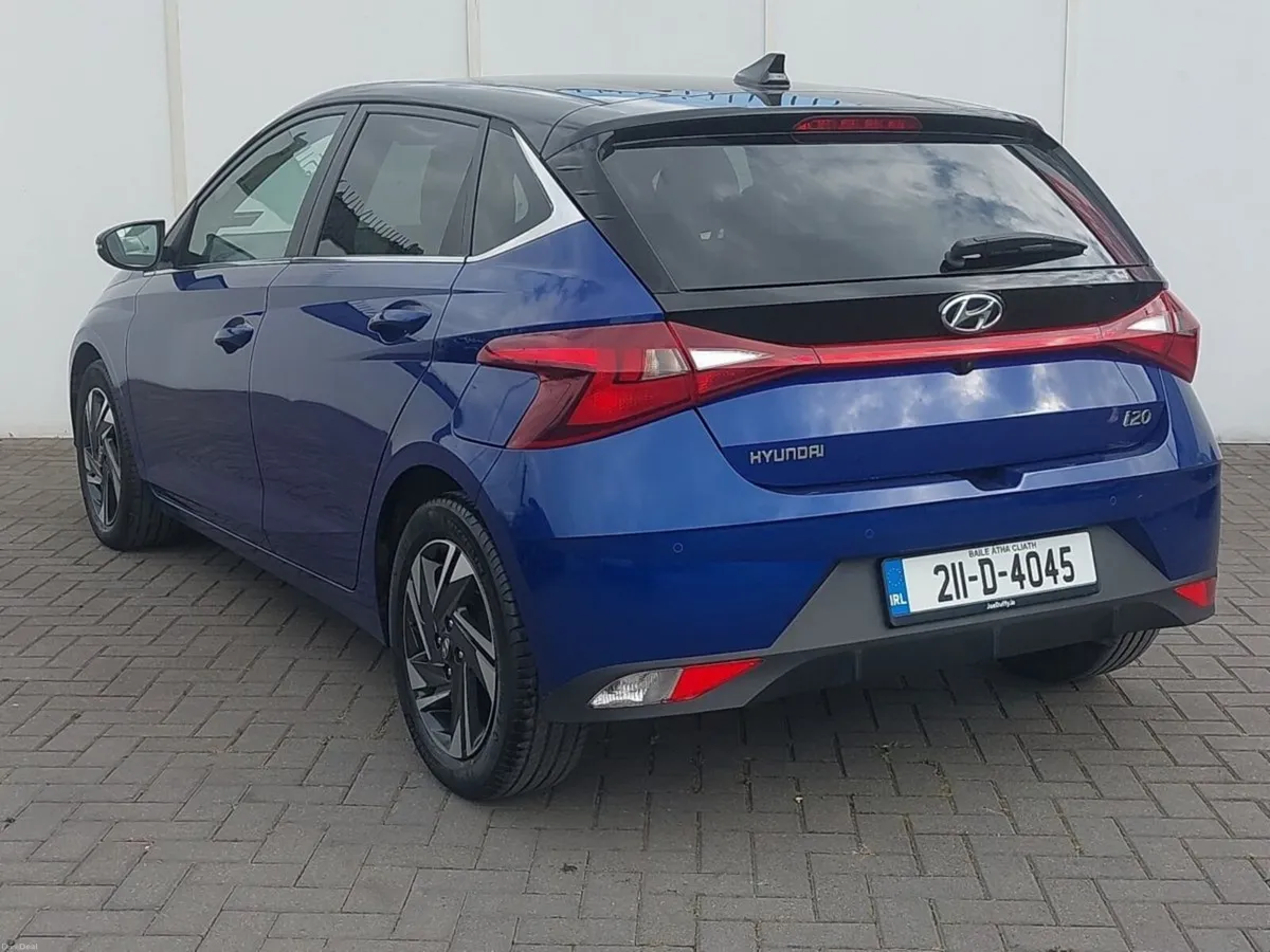 Hyundai i20 1.2 Launch Edition 2 Tone Roof - Image 3