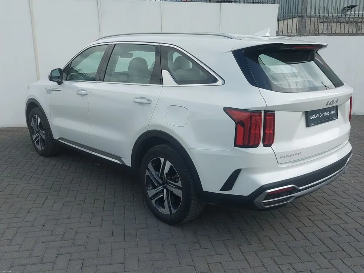 Kia Sorento 1.6 PHEV K3 4X4 7 seats - Image 3