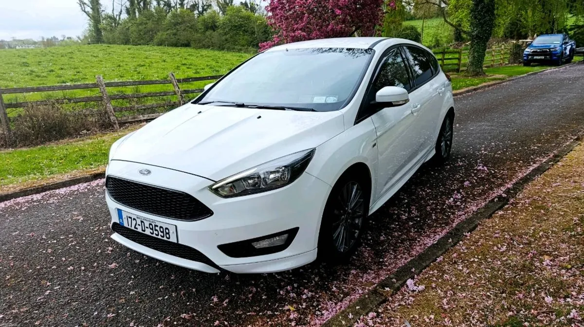 2017 Ford Focus Stline Diesel Low Kms - Image 3