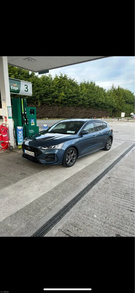 Ford Focus 1.0 petrol - Image 1