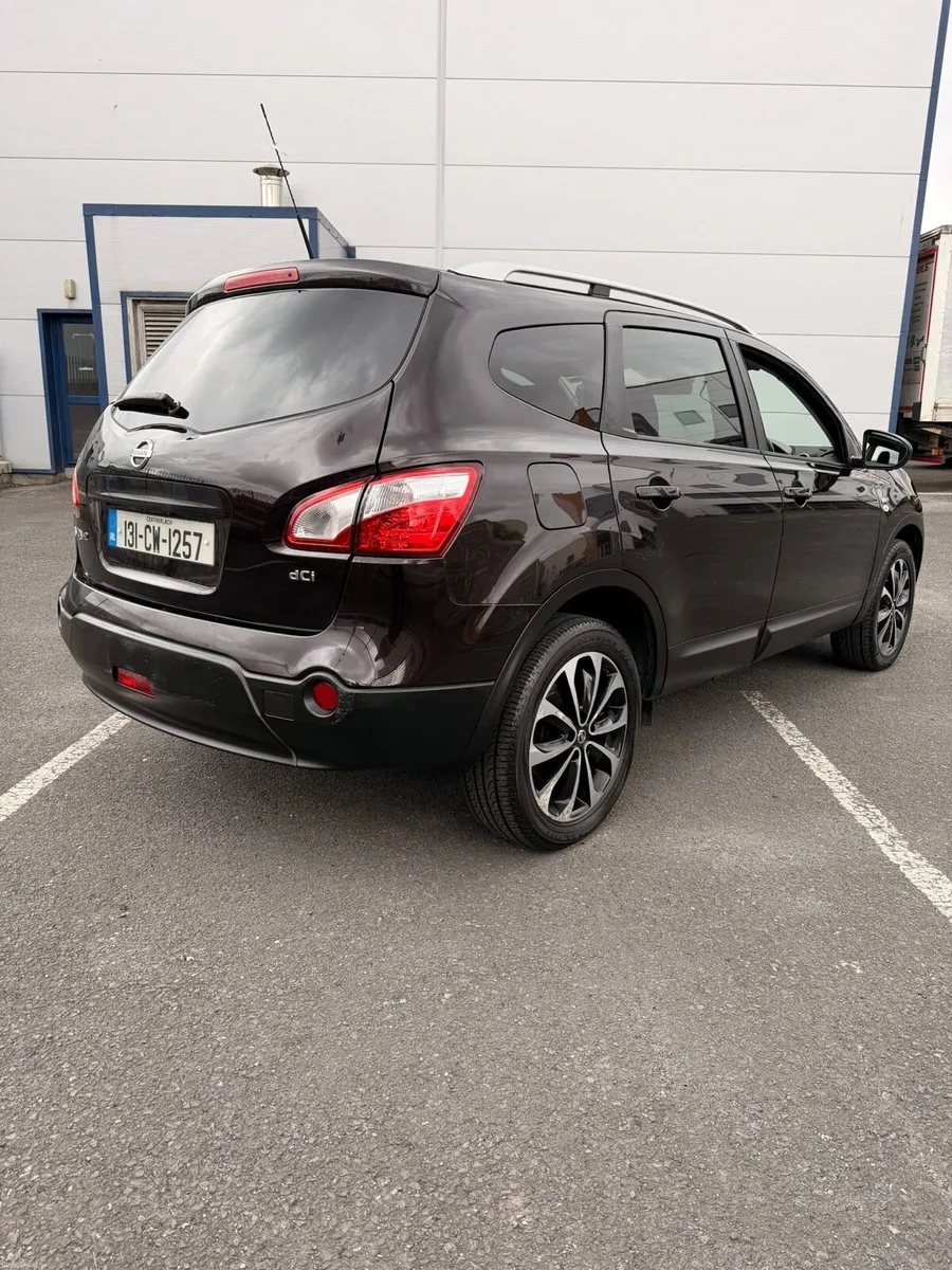 Nissan Qashqai- low mileage - Image 3