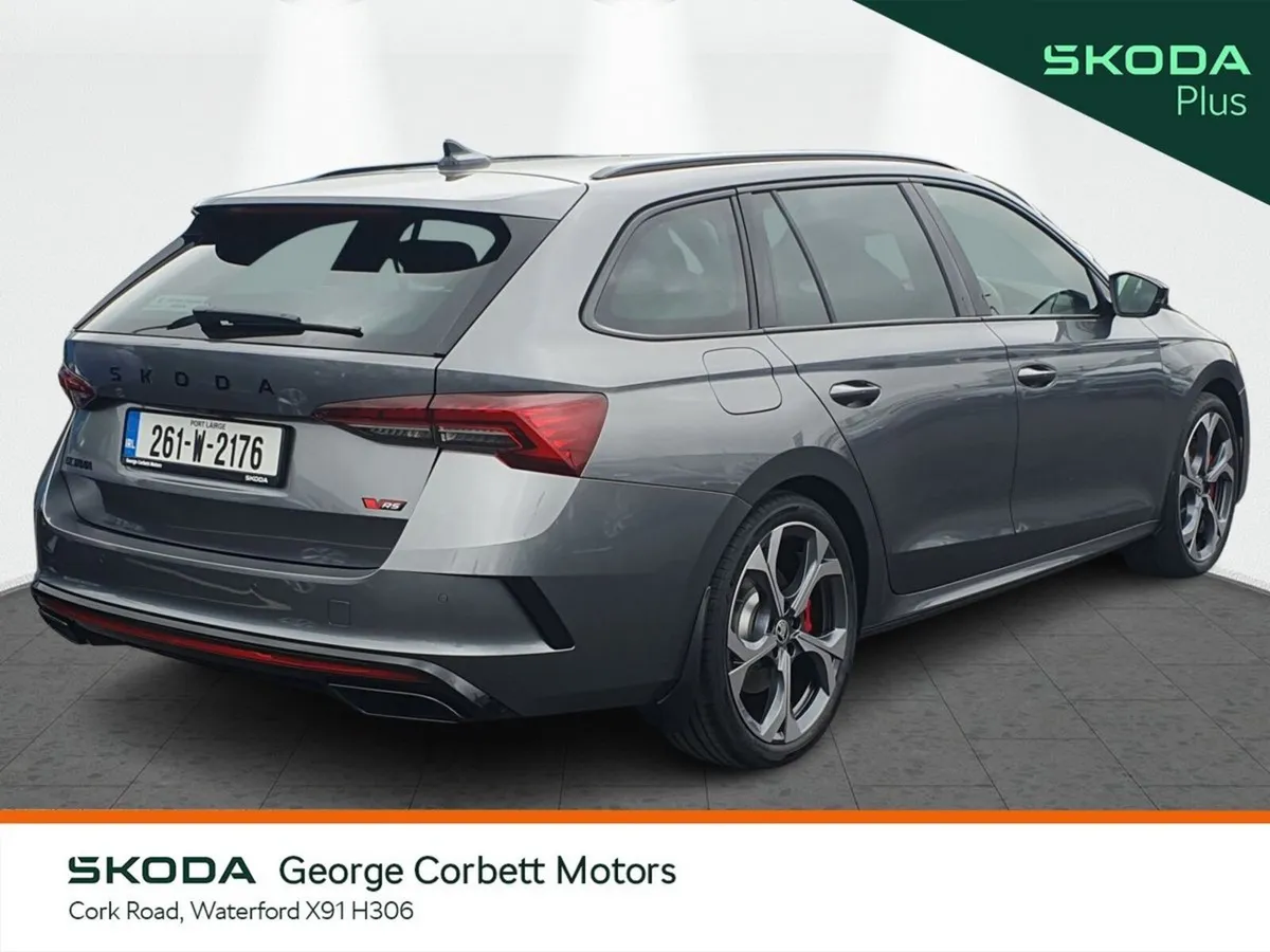 Skoda Octavia Combi RS 2.0TSi DSG - Image 3
