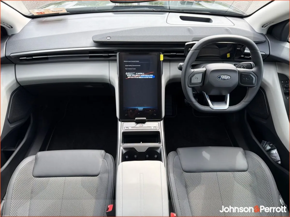 Ford Explorer Select 77kWh Extended Range RWD - Image 4