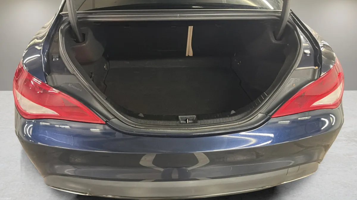 2017 Mercedes-Benz CLA 1.6L AUTO - Image 5