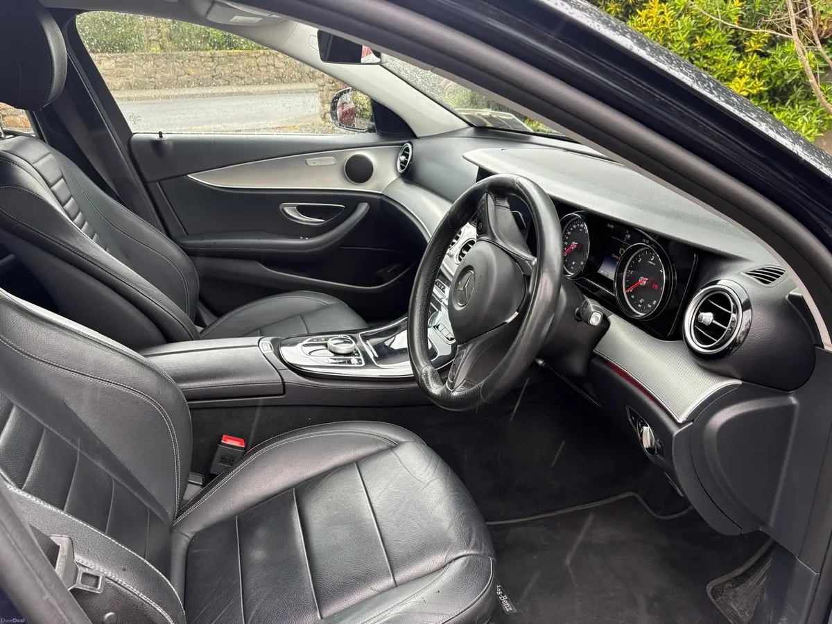 Mercedes-Benz E-Class 2016 - Image 4
