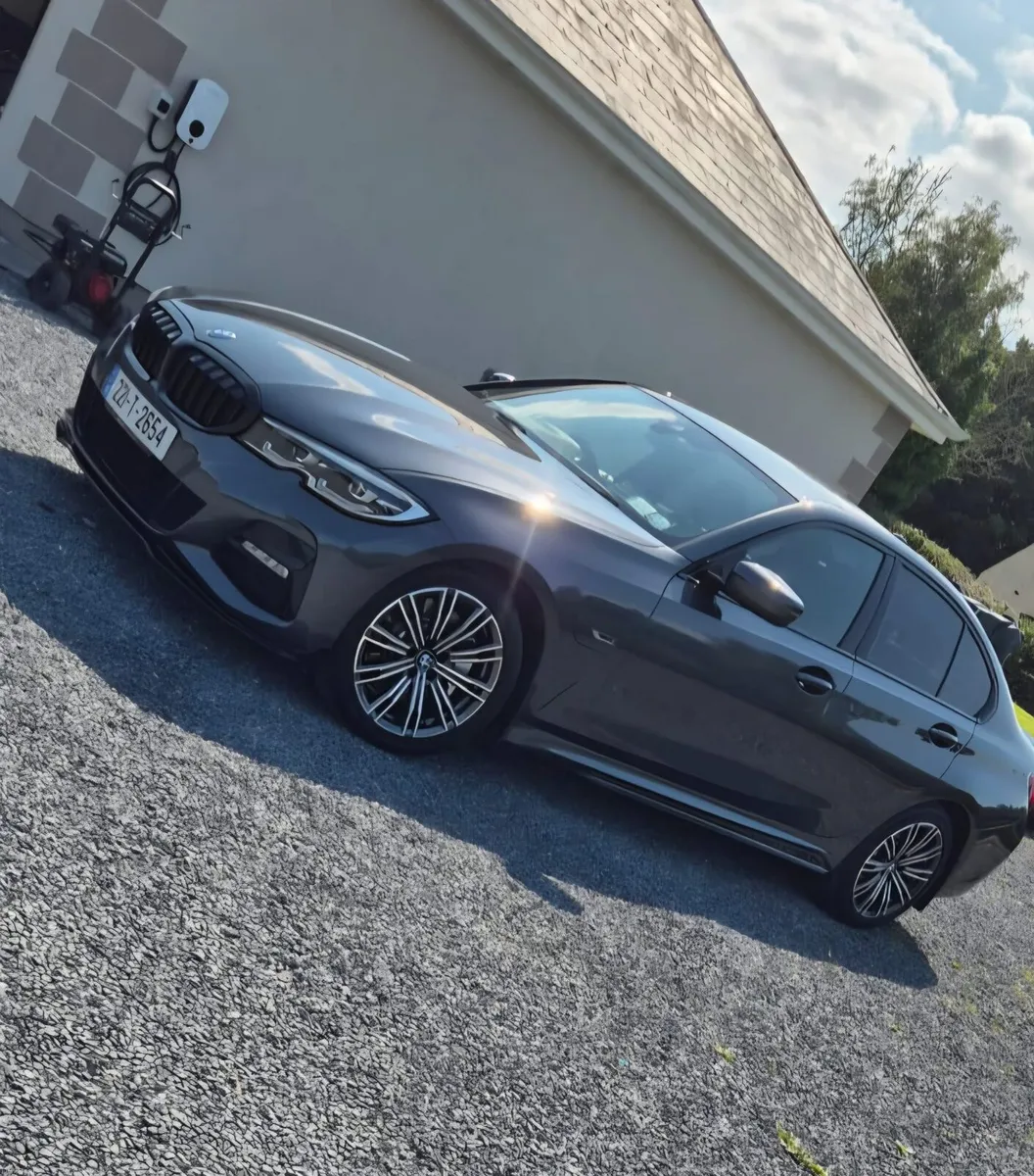 Bmw 330e 2022 M sport - Image 2