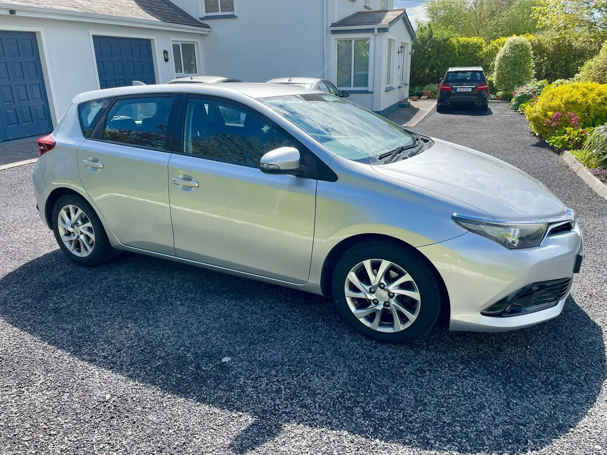 Toyota Auris 1.4 Diesel 2016 - Image 3