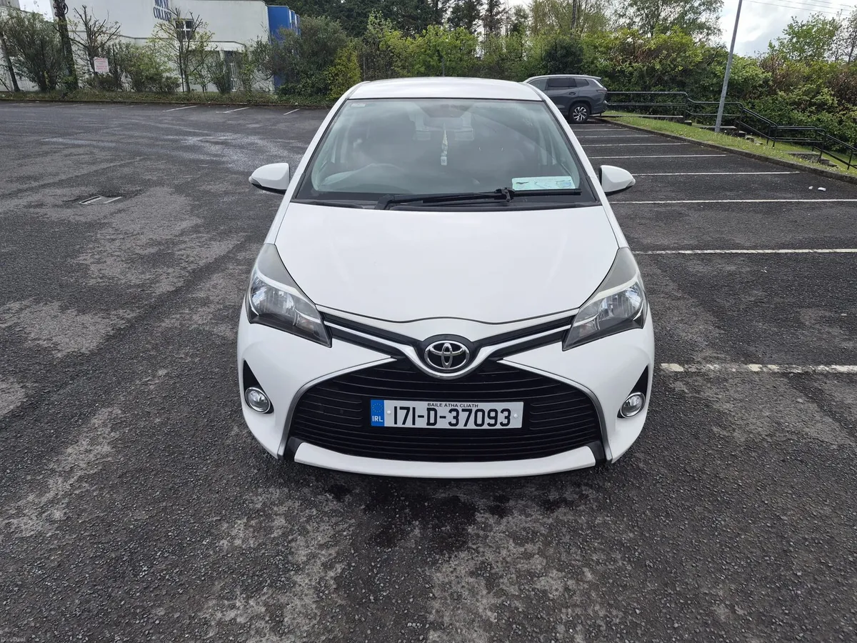 2017 Toyota yaris - Image 3
