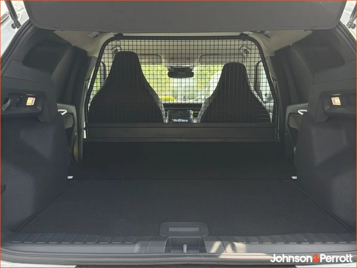 Ford Explorer Select 77kwh Commercial - Image 5