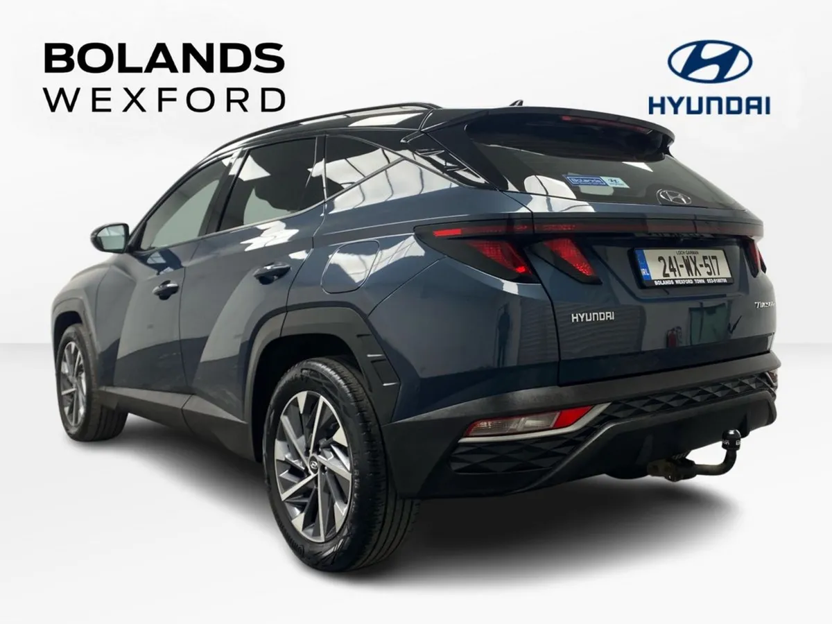 Hyundai Tucson 2WD Executive w.2 Tone Roof - Image 4