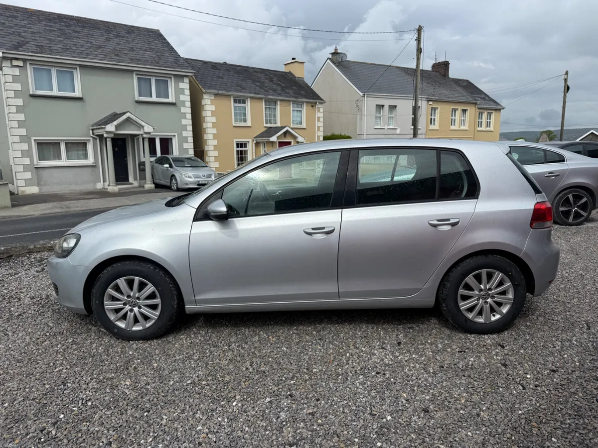 Volkswagen Golf 2012 Automatic 1.2 Petrol Low KMS - Image 6