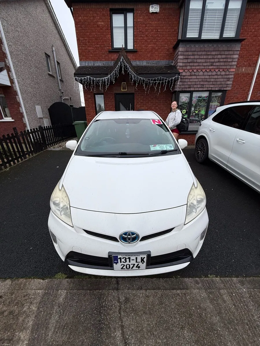 Toyota Prius 2013 - Image 2