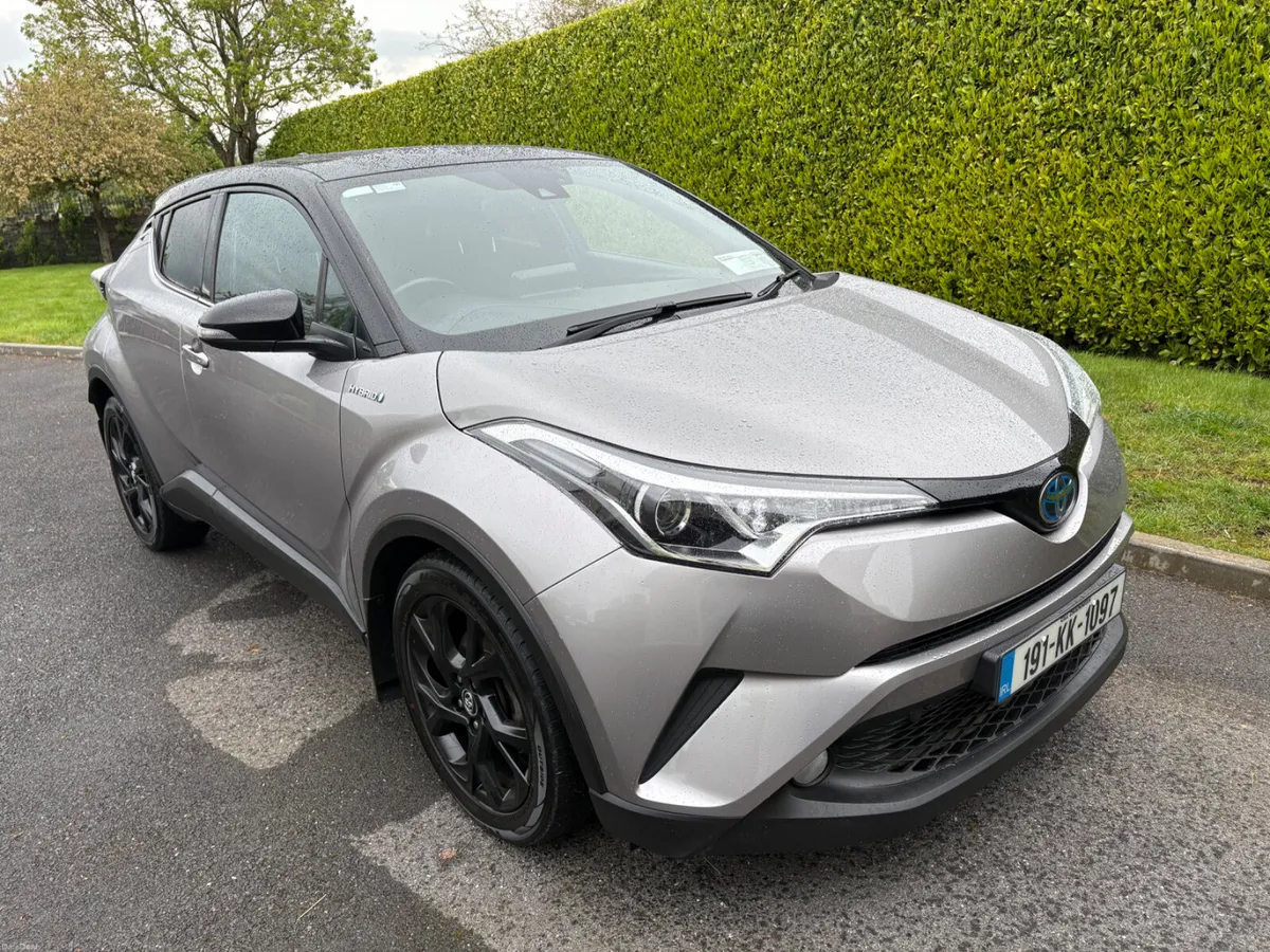 Toyota C-HR 2019 Hybrid - Image 2
