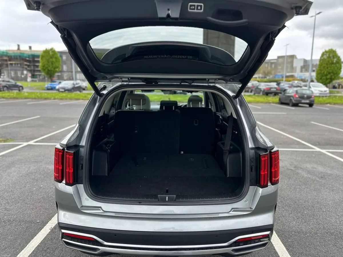 Kia Sorento 2021 K4 Low mileage High Spec - Image 2