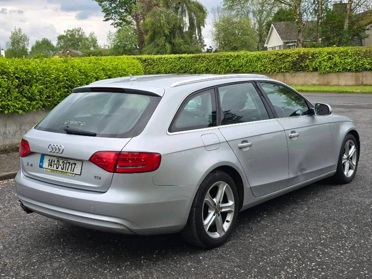Audi A4 TECHNIC ESTATE - Image 4