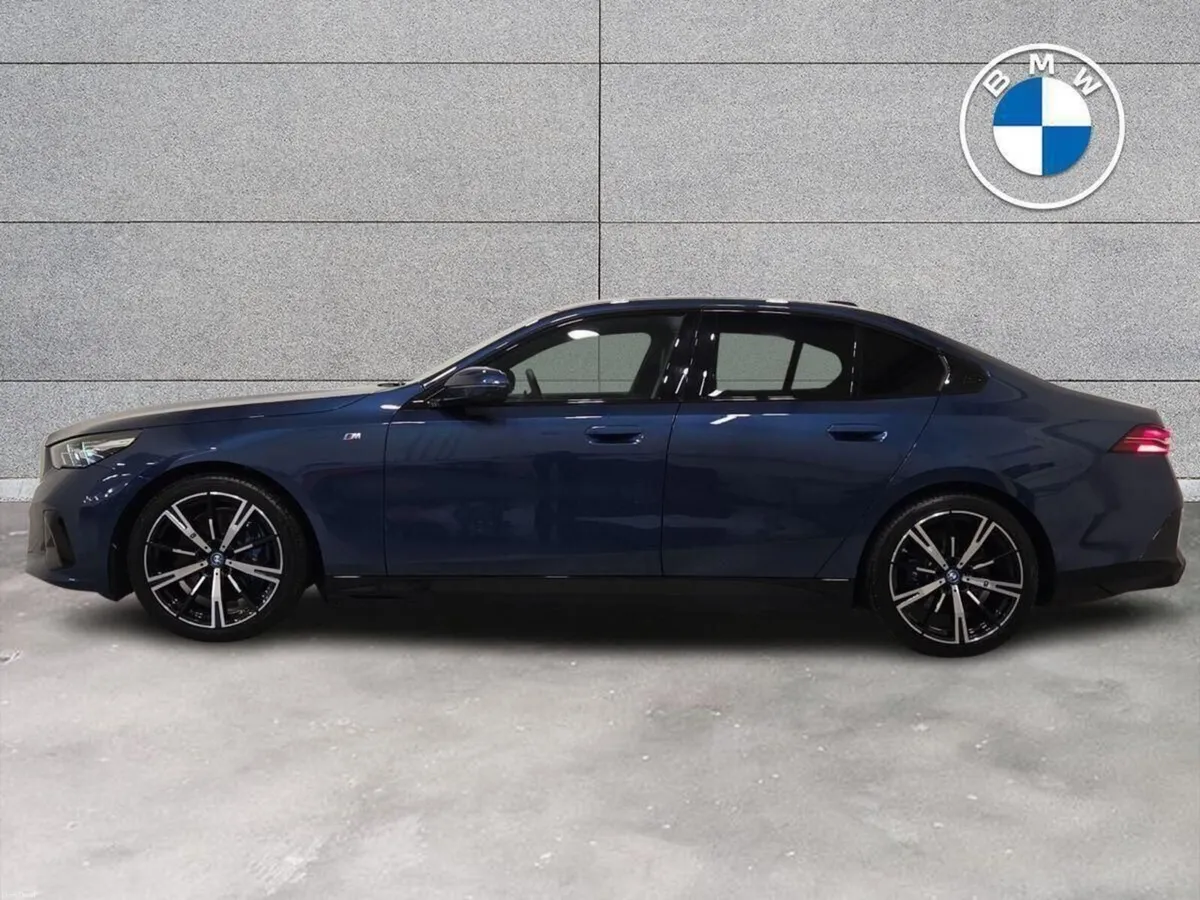 BMW i5 eDrive40 M Sport Saloon - Image 4