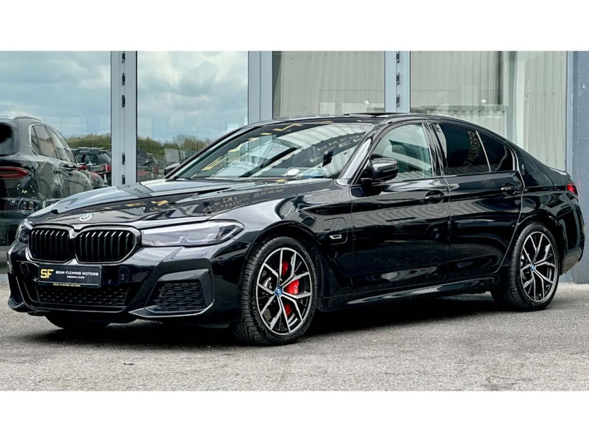 BMW 5-Series ++MASSIVE SPEC++ / XDRIVE - Image 2
