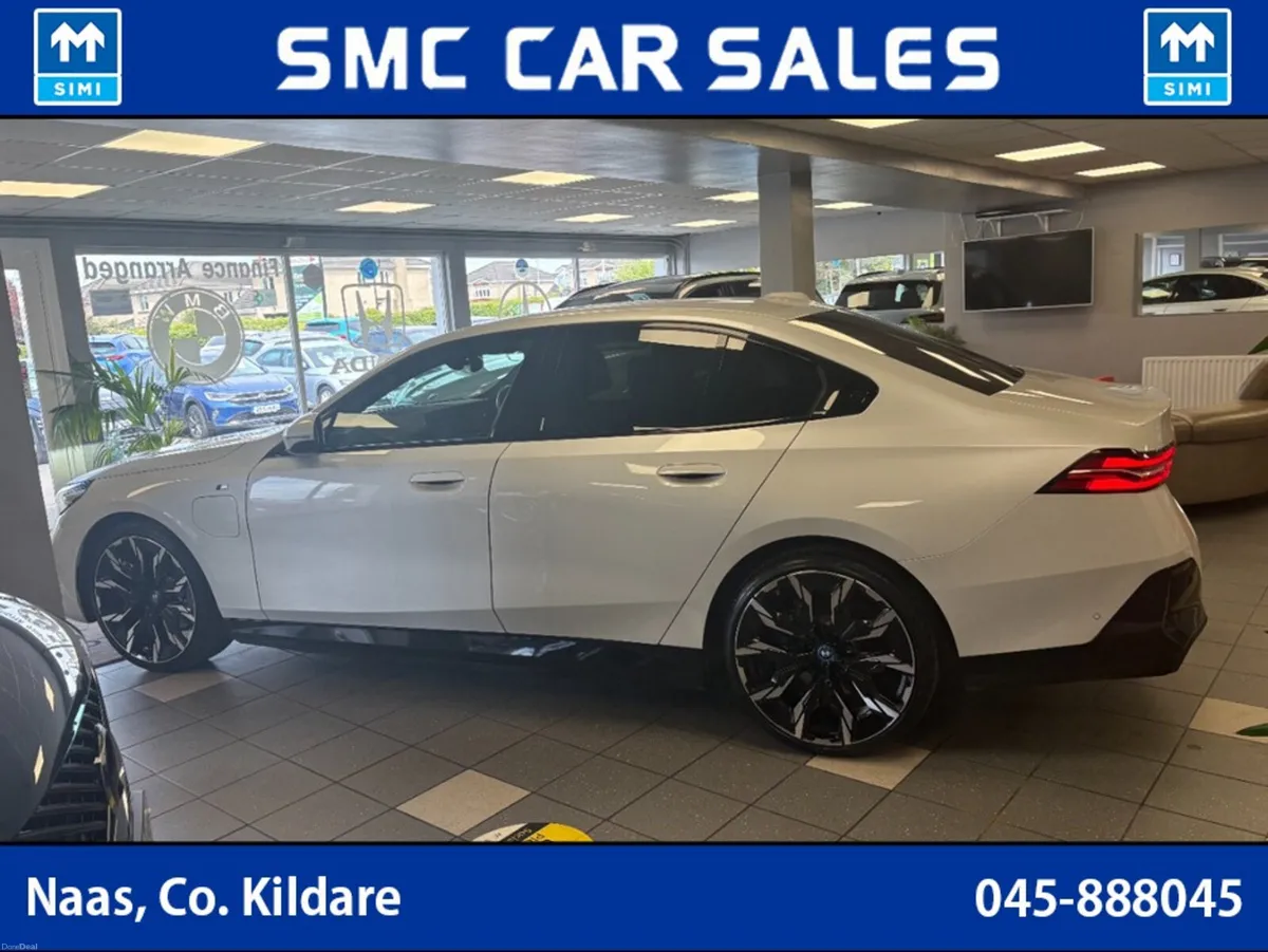 BMW 5-Series 530E M SPORT S5MF 4DR AUTO - Image 5