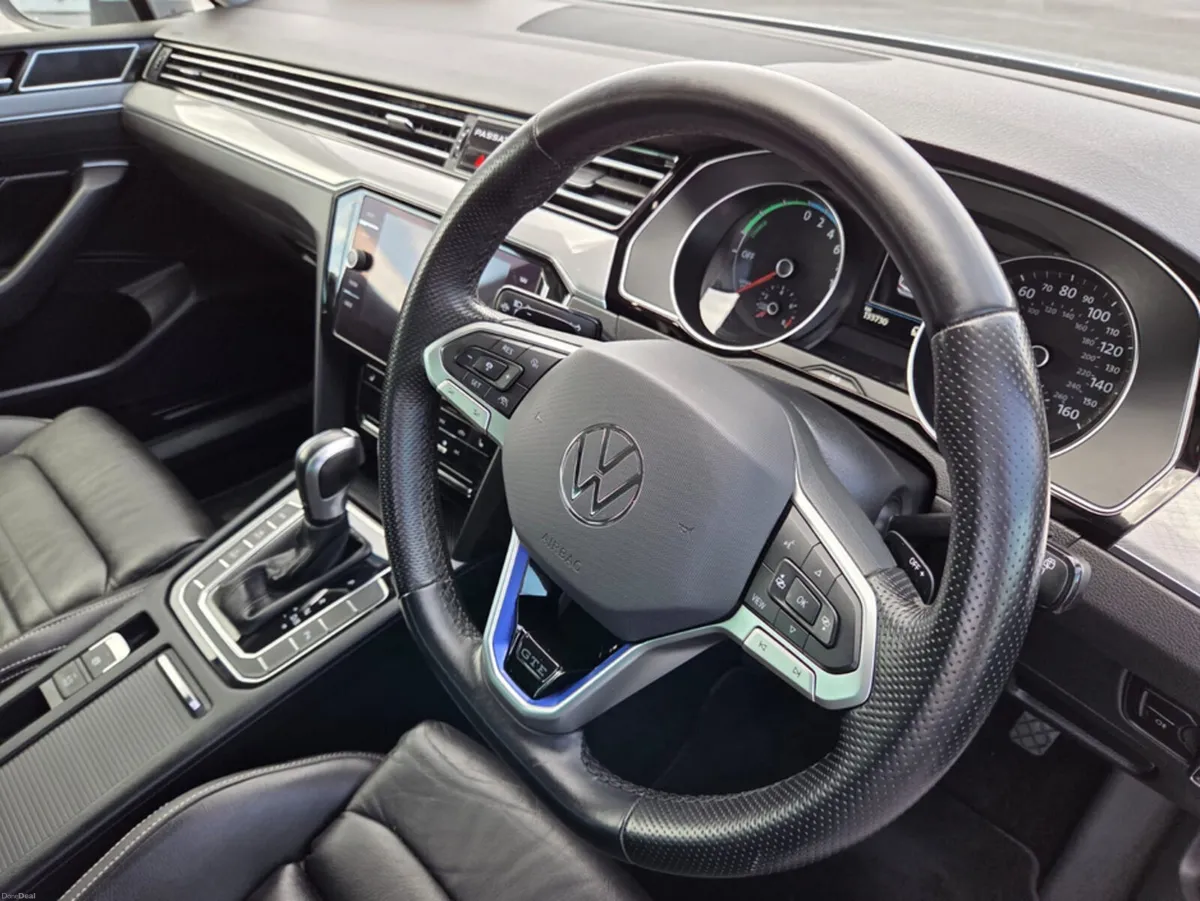 Volkswagen Passat GTE S-A DSG - Image 2
