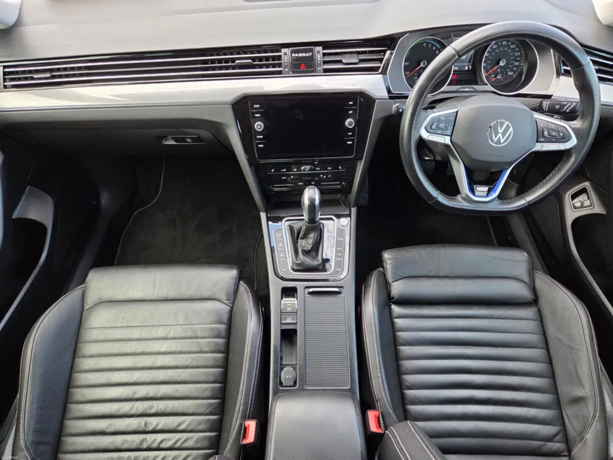 Volkswagen Passat GTE S-A DSG - Image 4