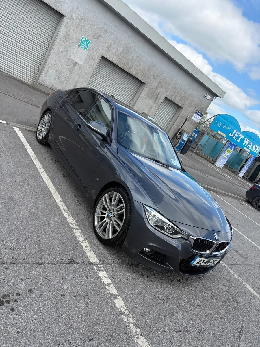 BMW 330e - Image 4