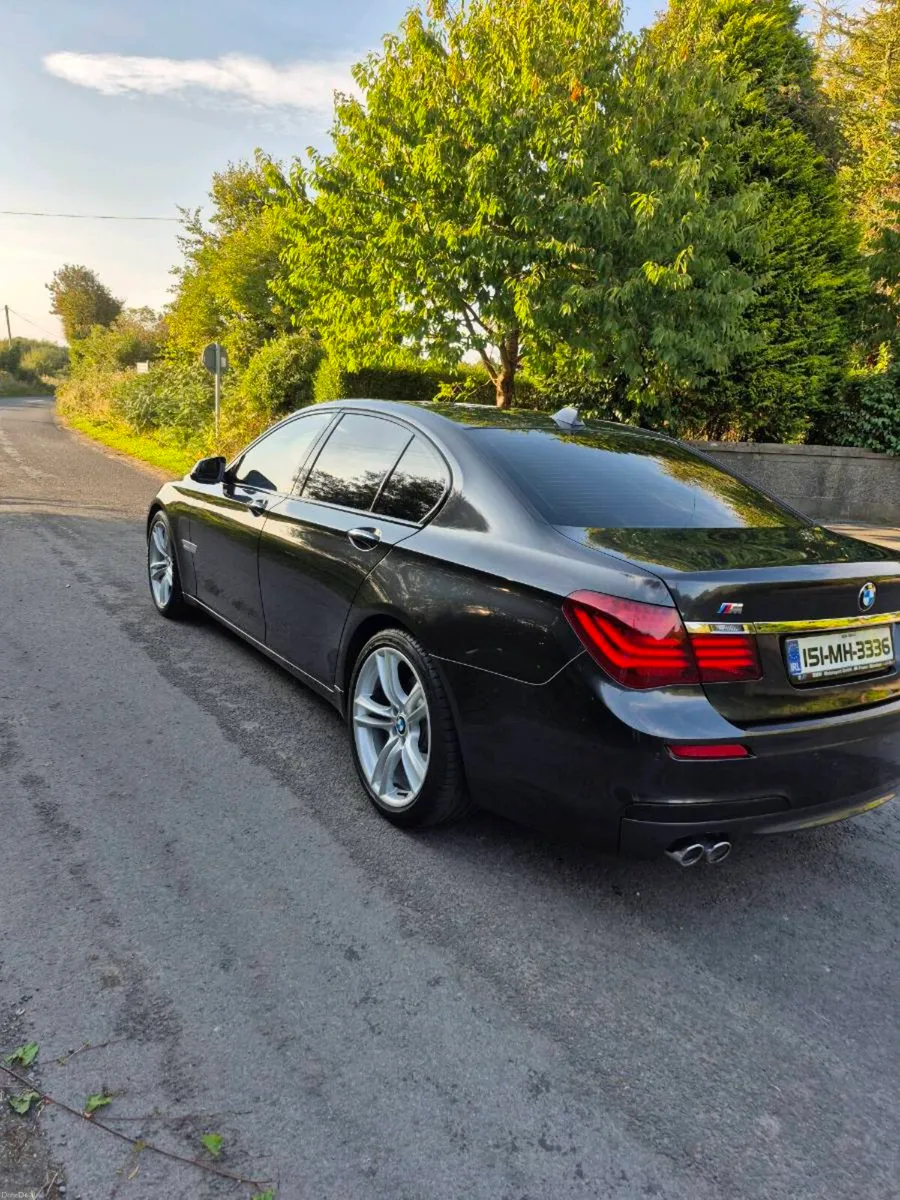 BMW 7 SERIES - Image 2