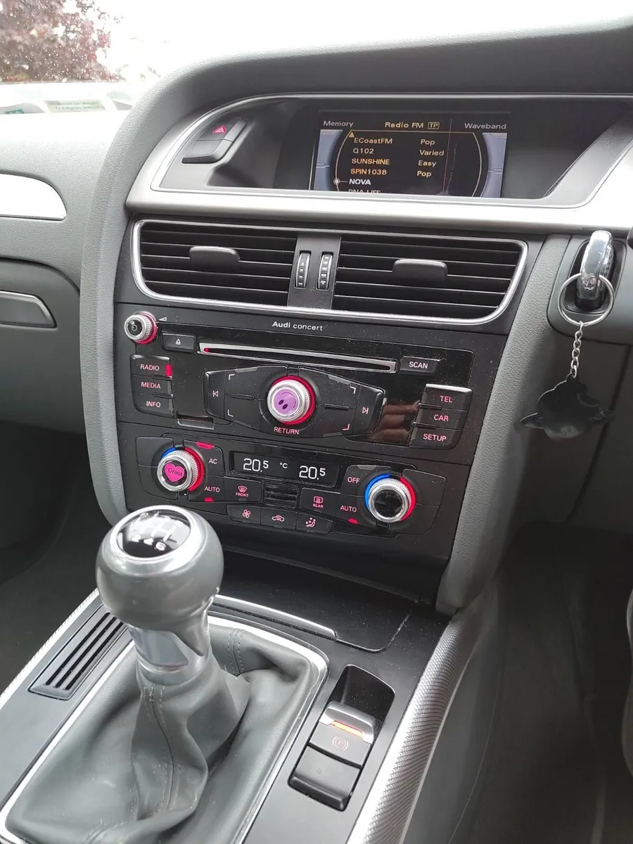 AUDI A4 1.8 TFSI SE AVANT - Image 2