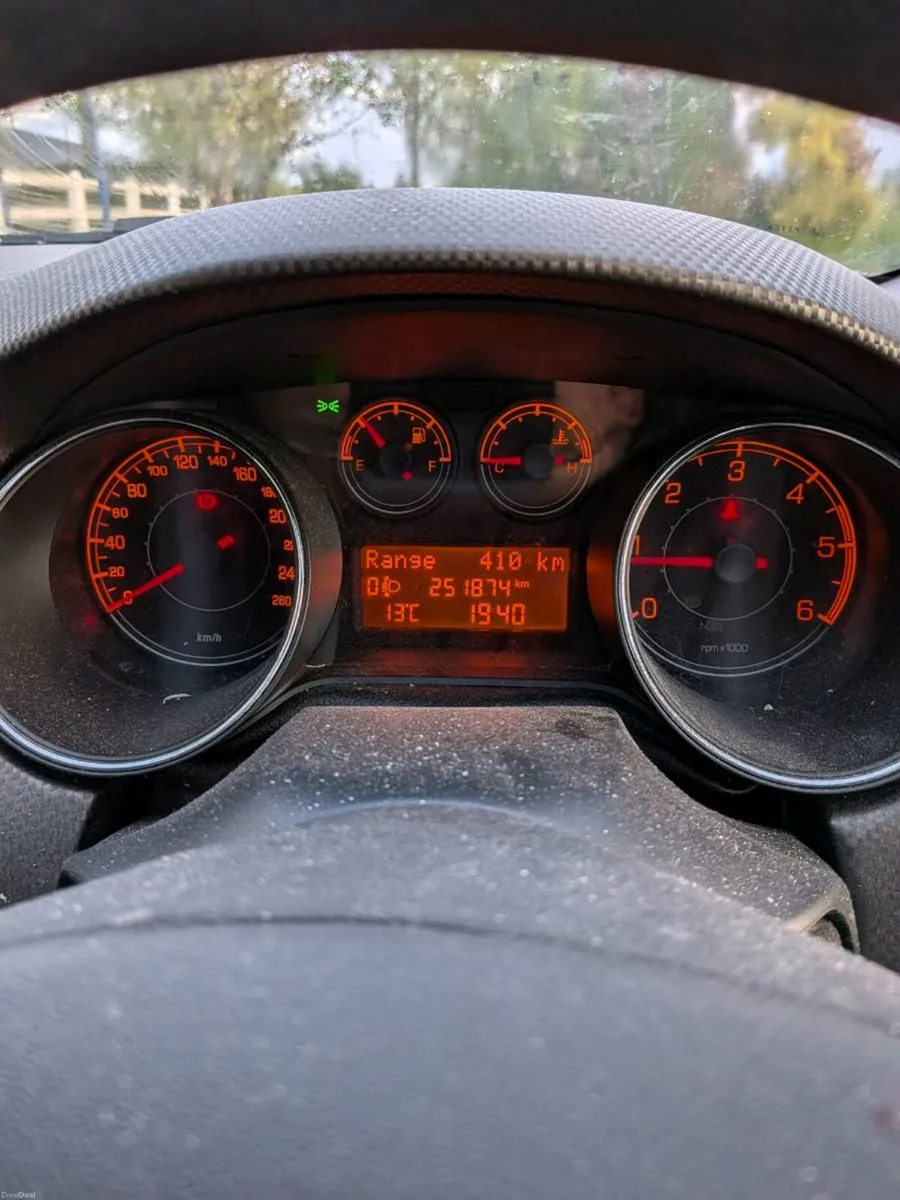 Car - Image 2