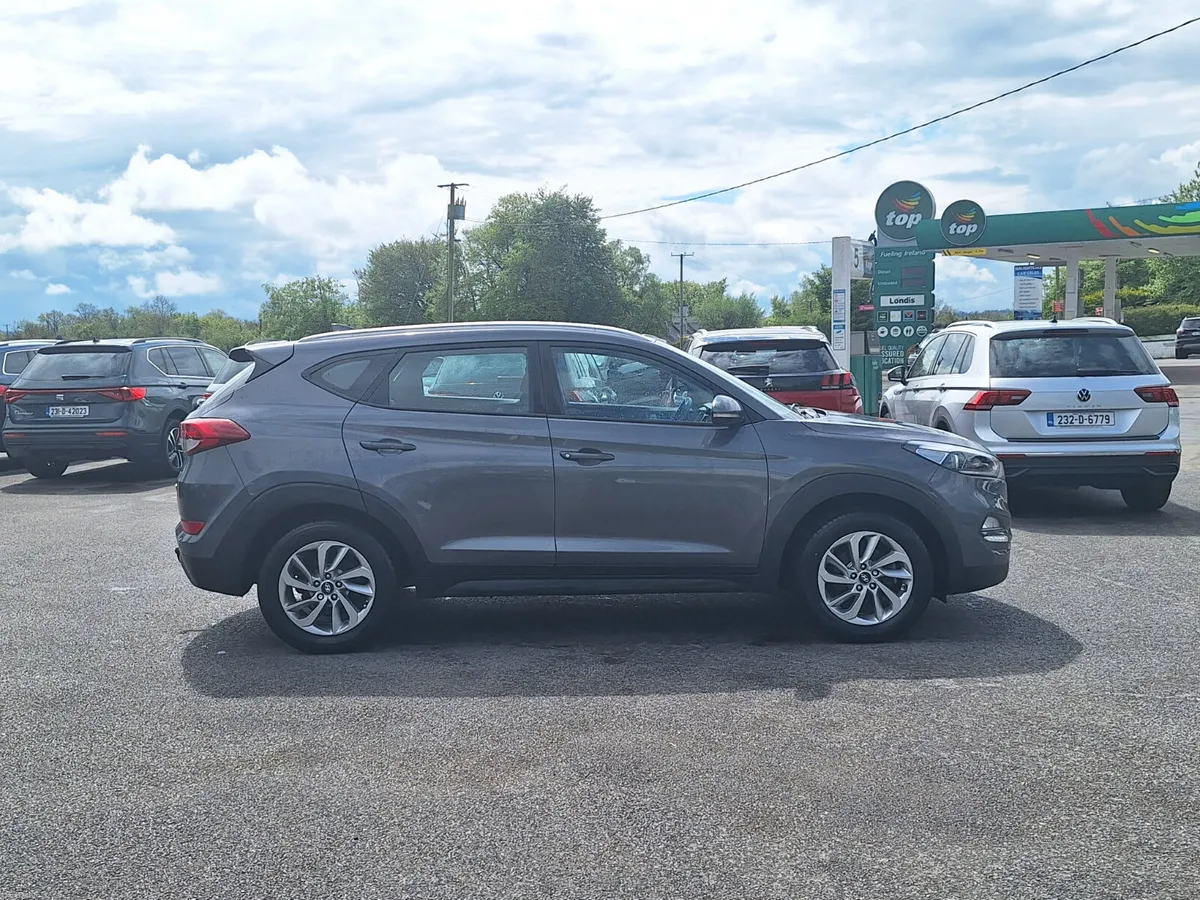 Hyundai Tucson SE Nav *Heated Seats/Reverse Camera - Image 2