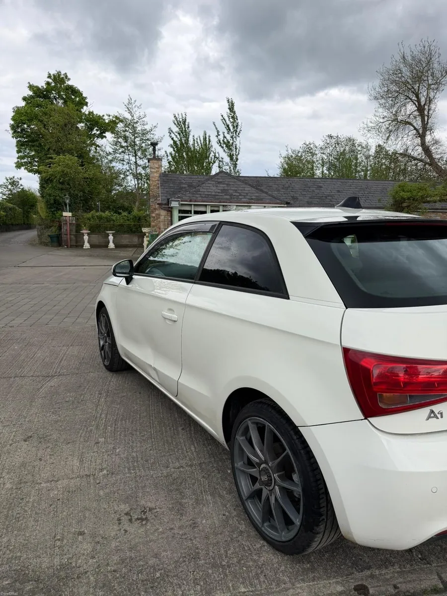 Audi A1 2011 /Automatic /petrol 1.4 - Image 3