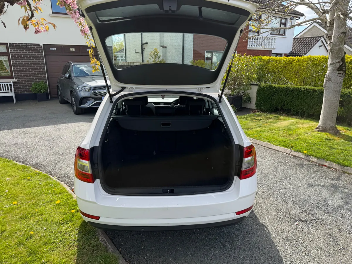 2018 Skoda Octavia estate DSG automatic - Image 5